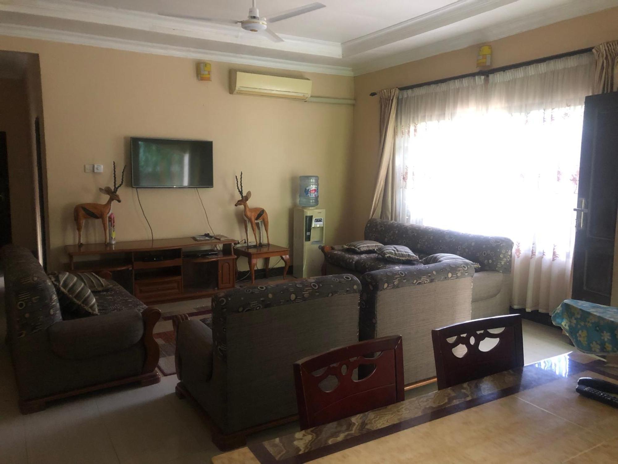 Tatys Homestay Dar es Salaam Exterior foto