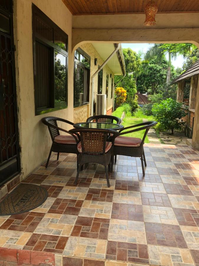 Tatys Homestay Dar es Salaam Exterior foto